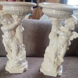 Elegant Cream Cherub Pedestal Home Accent